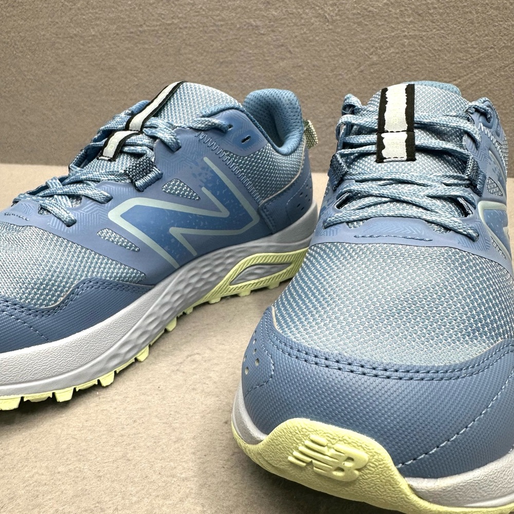 New Balance Women’s 410v8 Trail Running Shoes WT410CC8 Baby Blue Size 9 - Picture 4 of 9